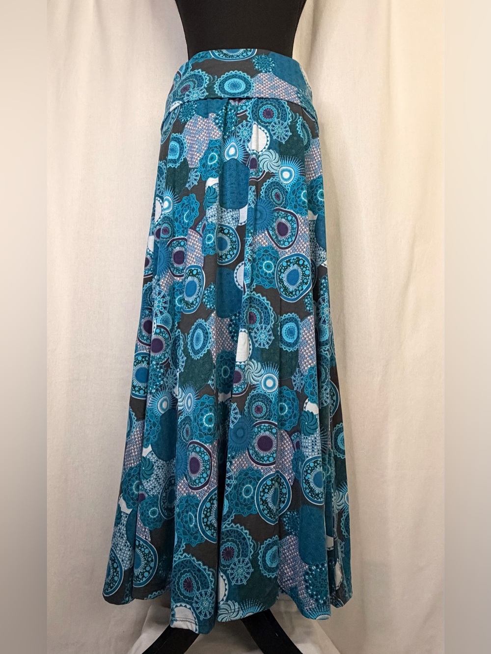 LuLaRoe Women’s Medium Boho Maxi Full Skirt or Dress Geometric Print Yoga Waist